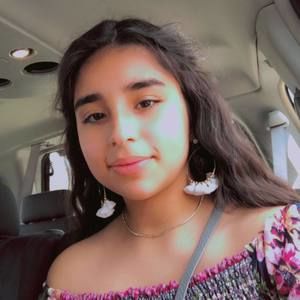 Meet your Posher, Daniela